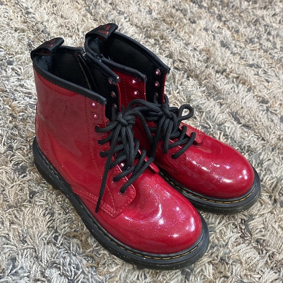 Dr. Martens kids Red patent Boots with Chunky Sole sz 2. 1460J - Picture 2 of 10